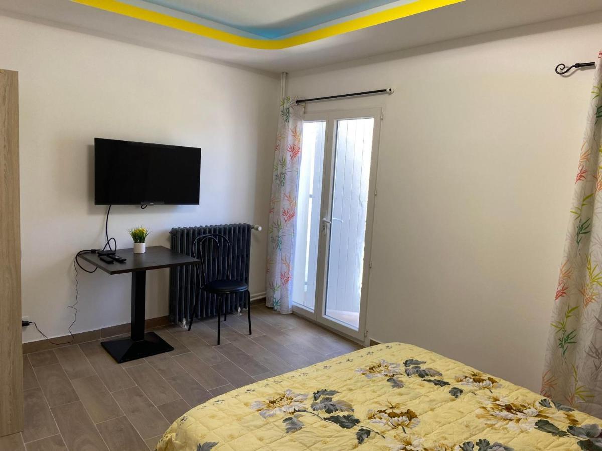 Chambres Pour 1 Ou 2 Personnes 普赖萨克 外观 照片